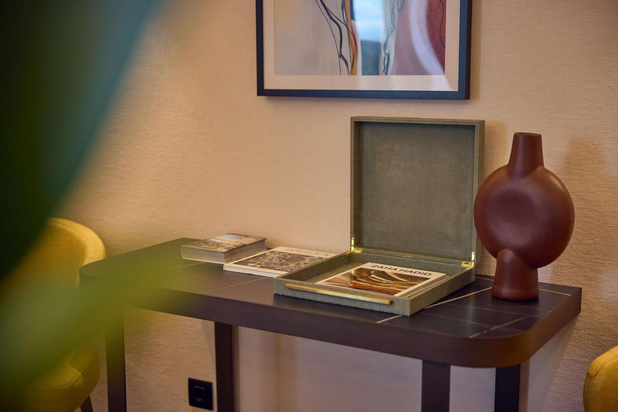 Hilton Sofia Hotel Kültér fotó