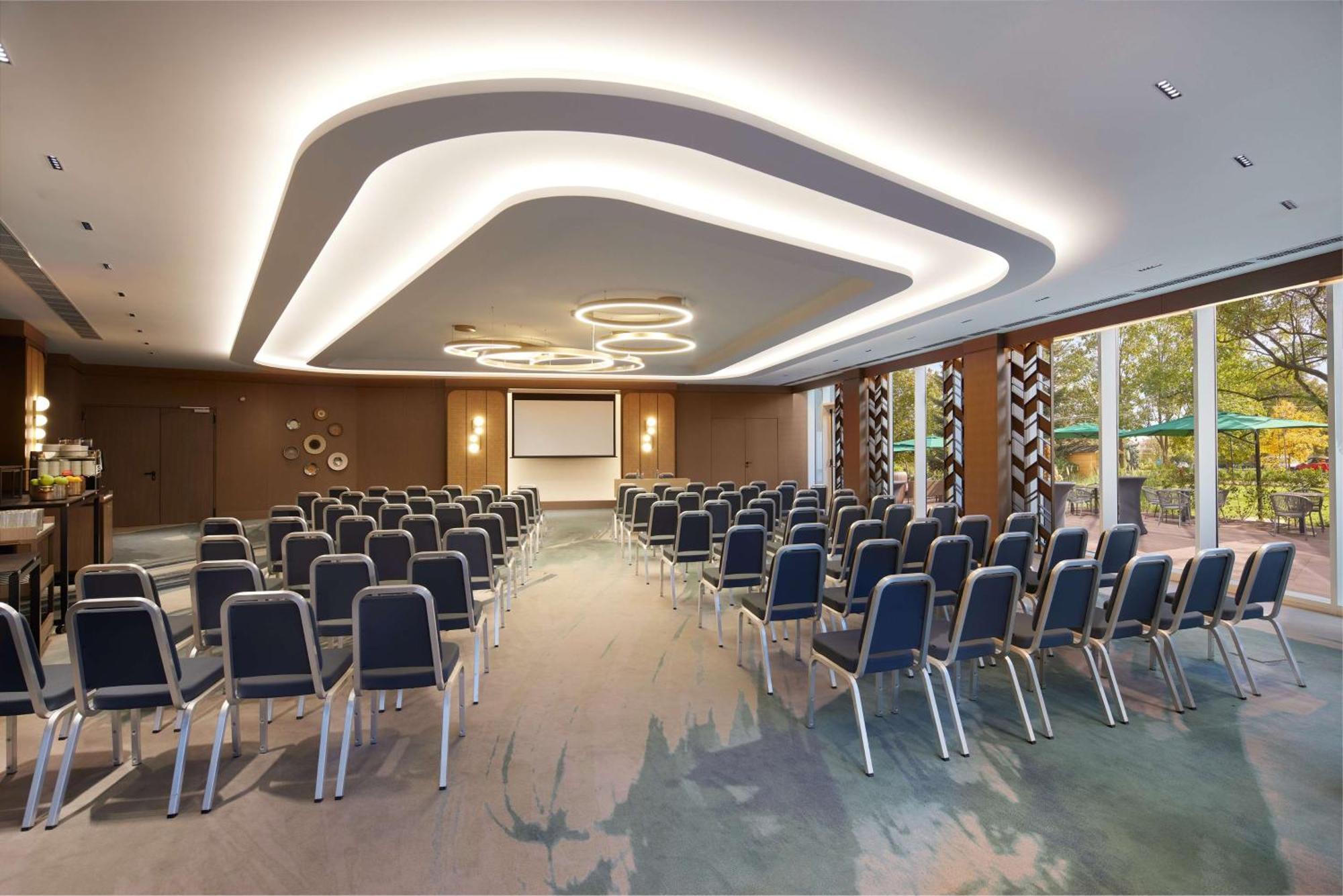 Hilton Sofia Hotel Kültér fotó