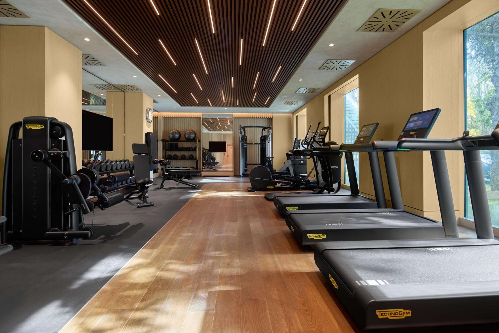 Hilton Sofia Hotel Kültér fotó